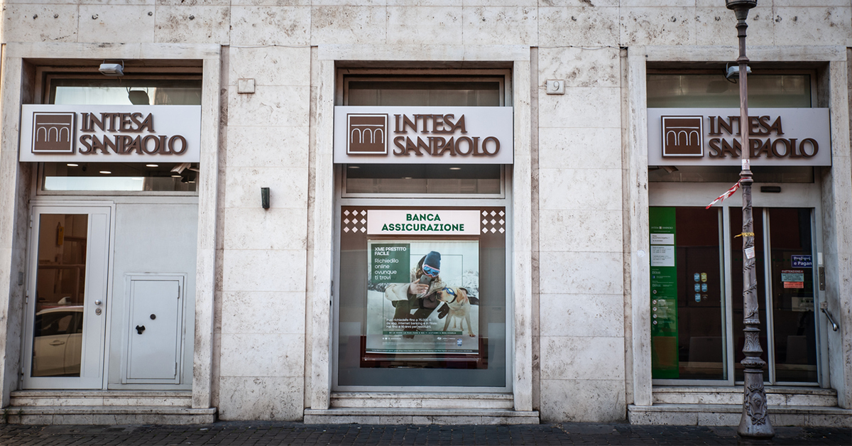 Featured image for “Los bancos europeos comienzan a comprar bitcoin: Intesa Sanpaolo, por valor de un millón de euros”