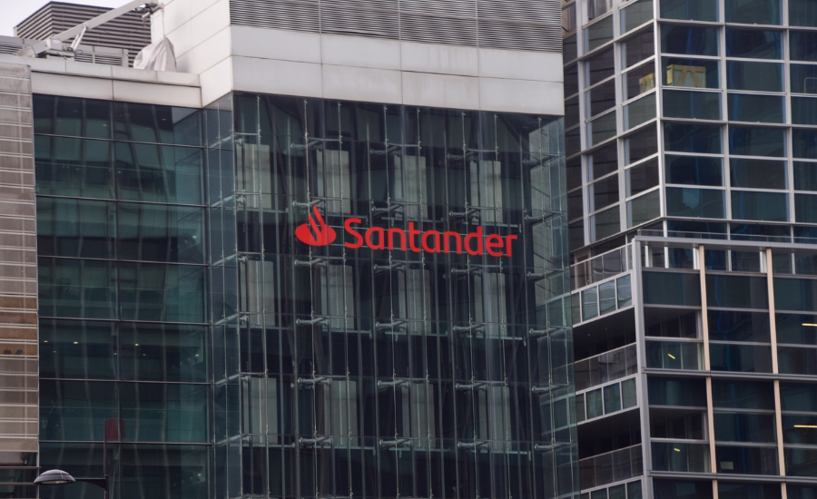 Featured image for “TSB dispara el potencial de las acciones del Santander: la cotización va un 11% arriba”
